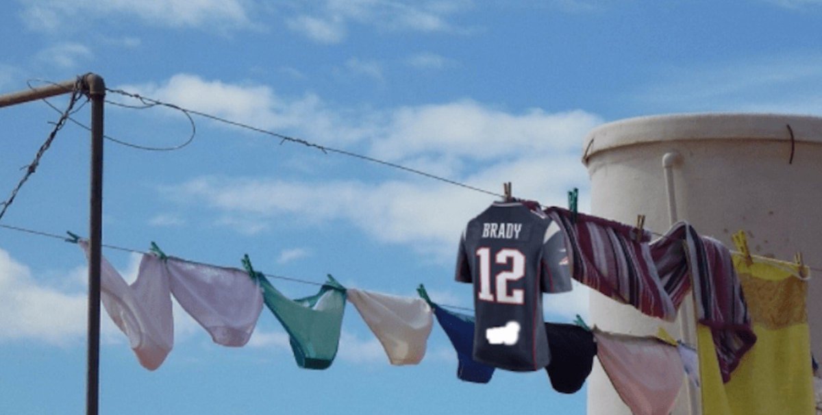 ElShowdeTOMOMO's tweet photo. El Corrido de Mauricio el ratero del Jersey de Brady. https://t.co/QSiWsUUBVs https://t.co/OlVN9AXrsq