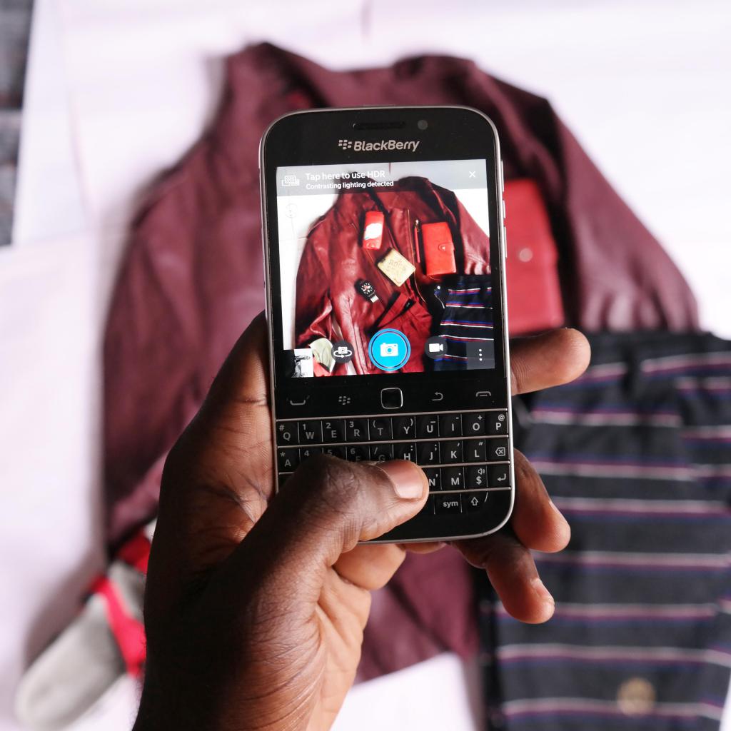 thePolitanBlog's tweet photo. styledTECH : Go Red in Leather x Aso-oke https://t.co/abv4WtEZXu https://t.co/Slz1tLknTR