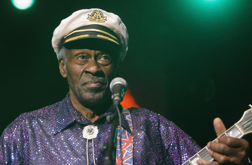Forbes's tweet photo. Sales of Chuck Berry's music were up more than 10,000% after his death https://t.co/64JSwCCaIb https://t.co/SZme4Tg4gG