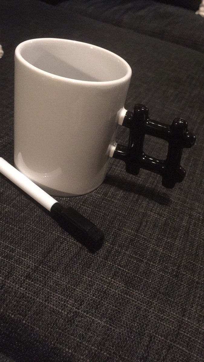 bentesl72's tweet photo. Bursdags gave π #hashtagmug #kjektmedbursdag π https://t.co/s7Nv1EMs1G