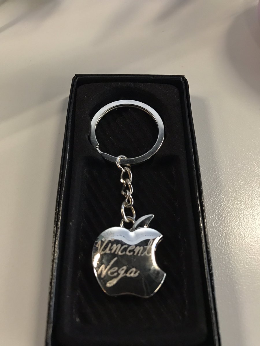 iVincent_Vega's tweet photo. #epicPresent https://t.co/I84jWueeVH