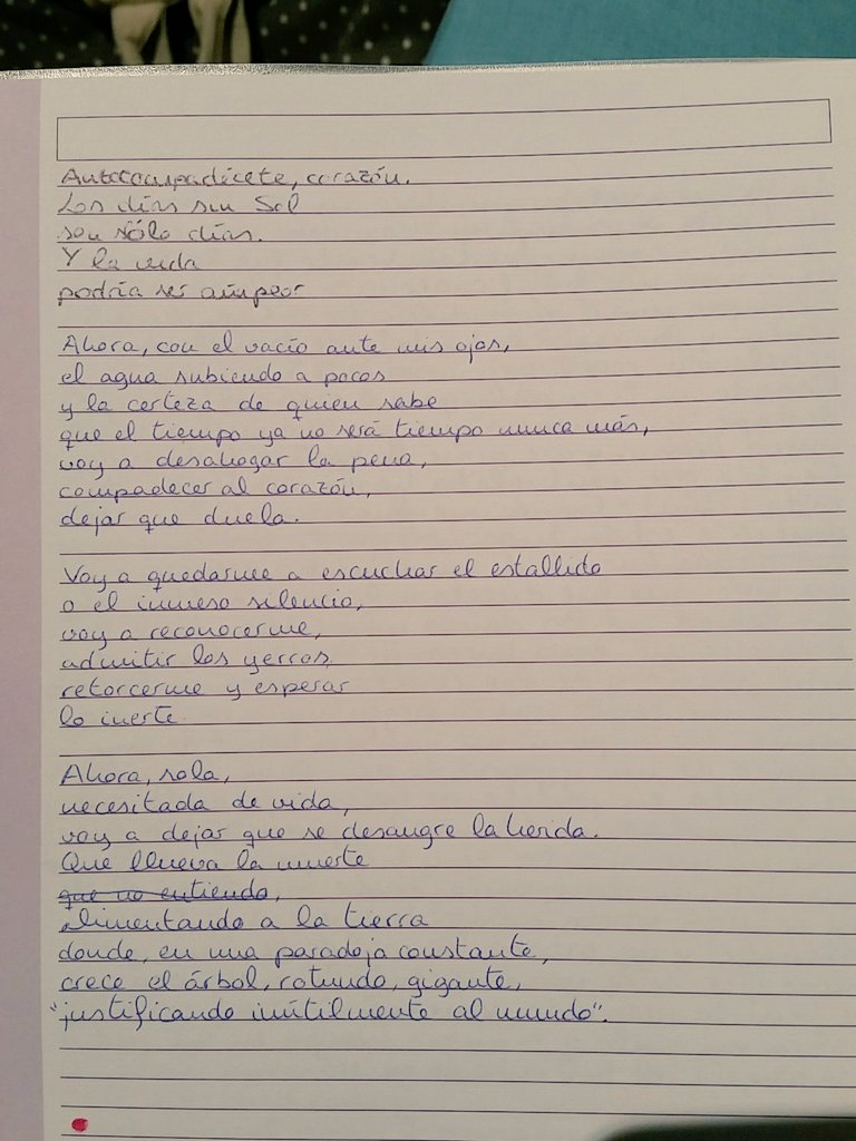 LauraBP9's tweet photo. Así, tan desnuda como nace...Feliz #DiaMundialDeLaPoesia https://t.co/v7uSpeFBpm