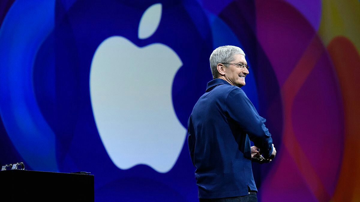 RickKing16's tweet photo. Apple Wants to Bring #AugmentedReality to the Masses https://t.co/dUdt8pPNwR https://t.co/pMCFhq68bZ