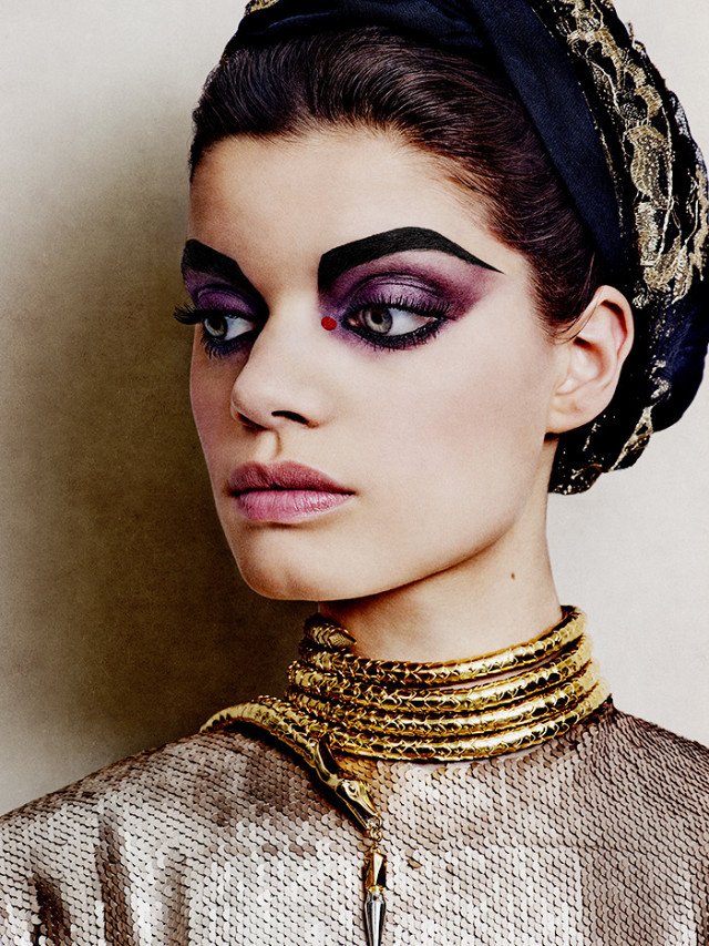 MyFashBlog's tweet image. Christian Louboutin is All About the Eyes with New Beauty Line bit.ly/2n4XzgB