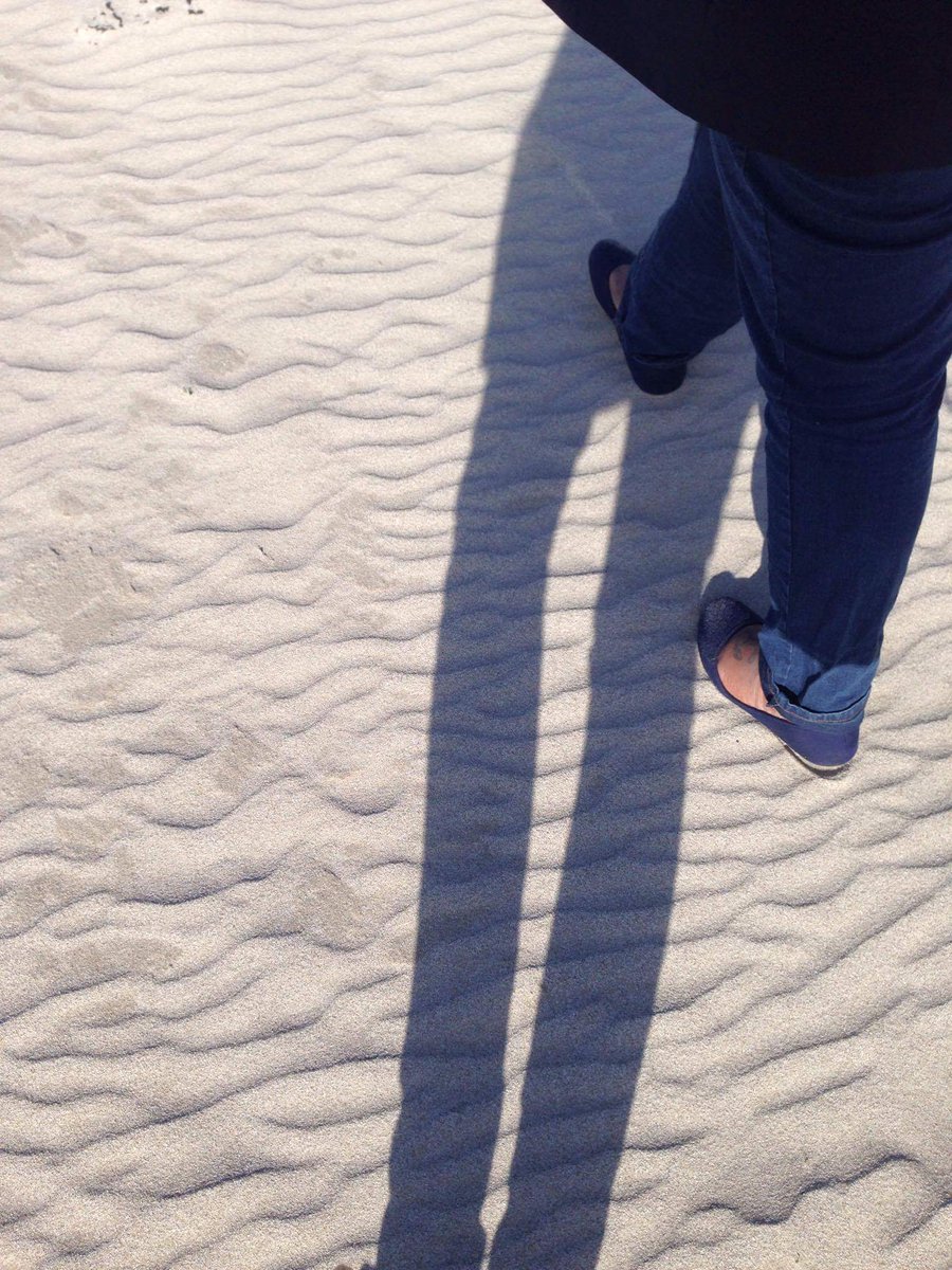 NoakesSofia's tweet photo. Amazing day at Cobo Bay #guernseymemories #cobosands https://t.co/RtFYTUB2dk
