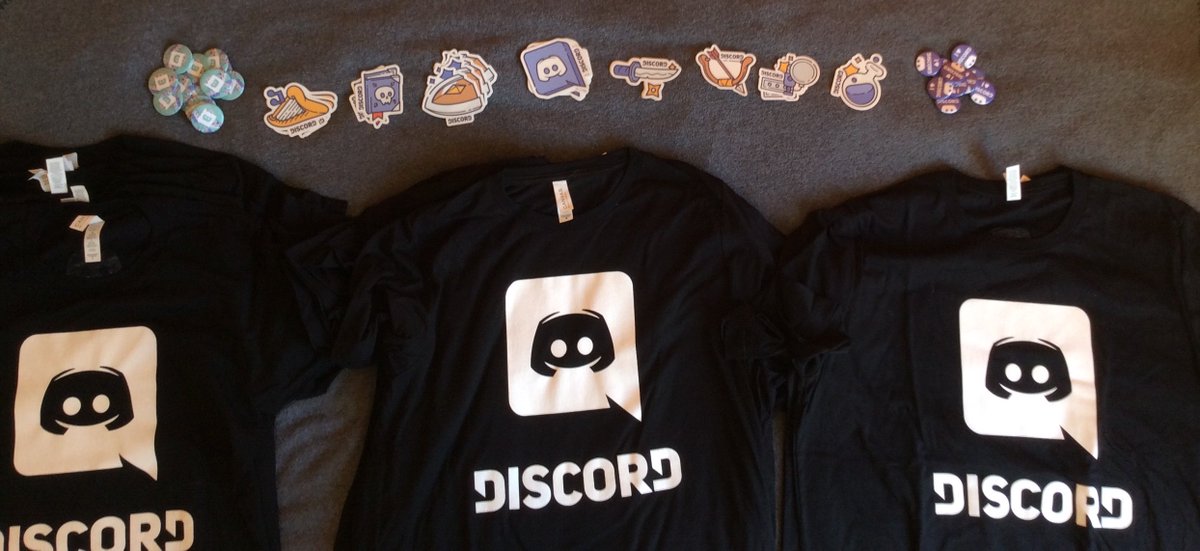 Get ready for the League of Legends tournament at HSHacks, courtesy of #DiscordHypeSquad. Sneak peek of some prizes! discord.gg/hshacks