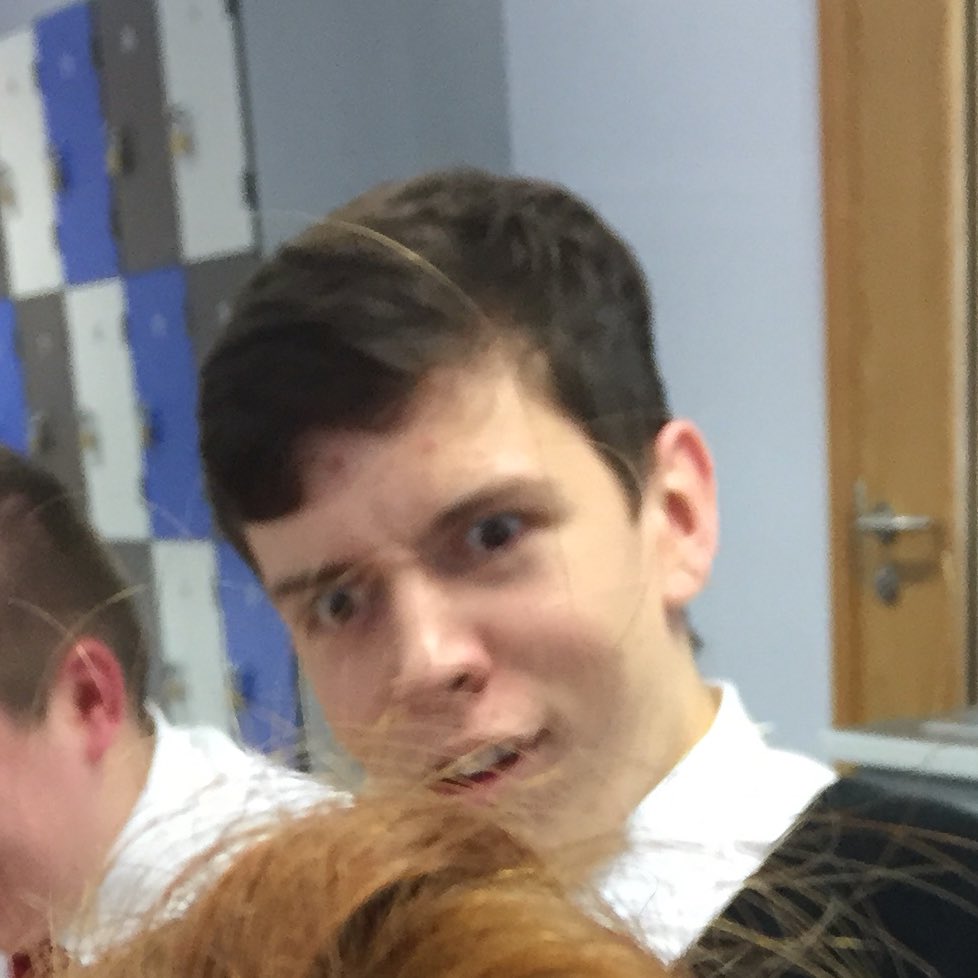 banterchweched's tweet photo. how everyone in YBT reacted to the fact brownies were only being sold lunch time https://t.co/5IXQhKfe14