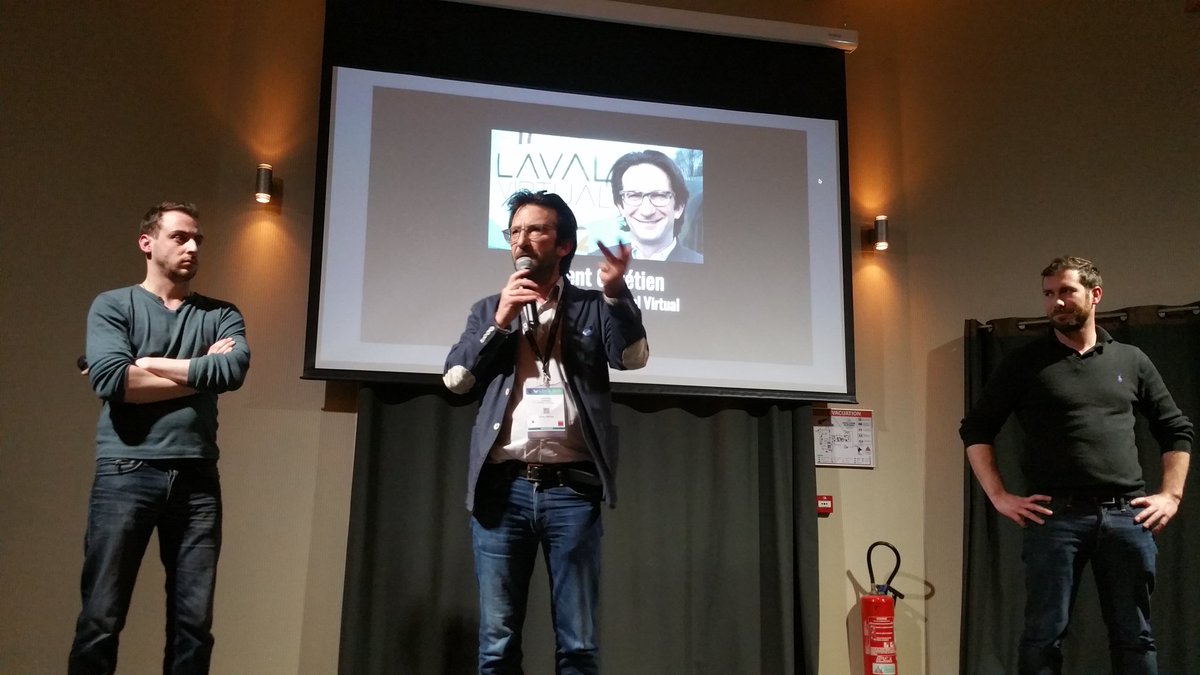 younidev's tweet photo. Avenir de la #vr #realiteaugmente  à #lavalvirtual https://t.co/aa87Skkc4q