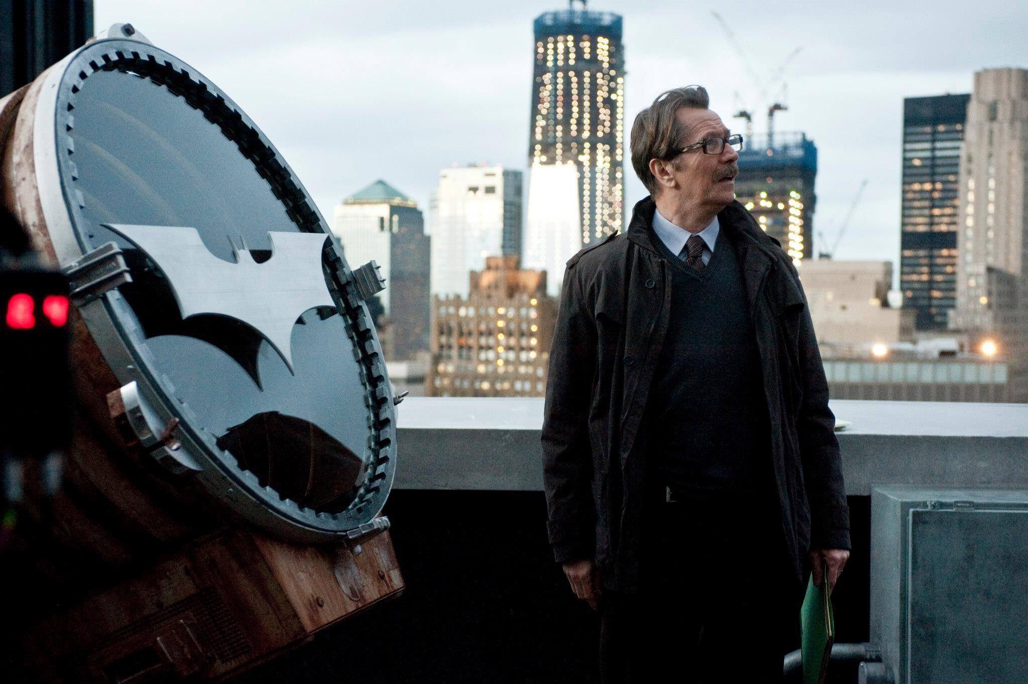 Happy birthday to our Commissioner Gordon, Gary Oldman! 