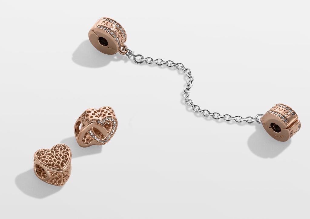 AtriumCamberley's tweet photo. #CharmingTuesday Have you seen the brand new PANDORA Rose Safety Chain? @PANDORA_UK #Camberley https://t.co/vHaLuFTbJ7