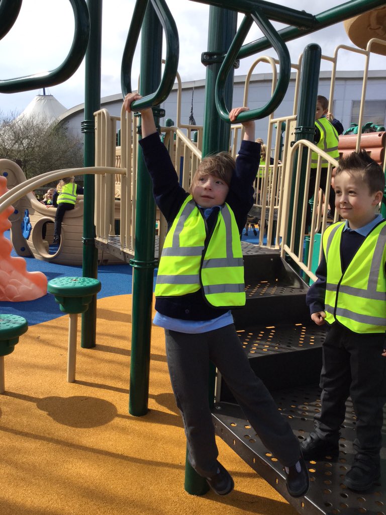MrsLHByrne's tweet photo. Incredibly proud of our lovely little people @Inspire_Ashton. Beautiful manners and behaviour throughout #proud https://t.co/Ee4GivTWNM
