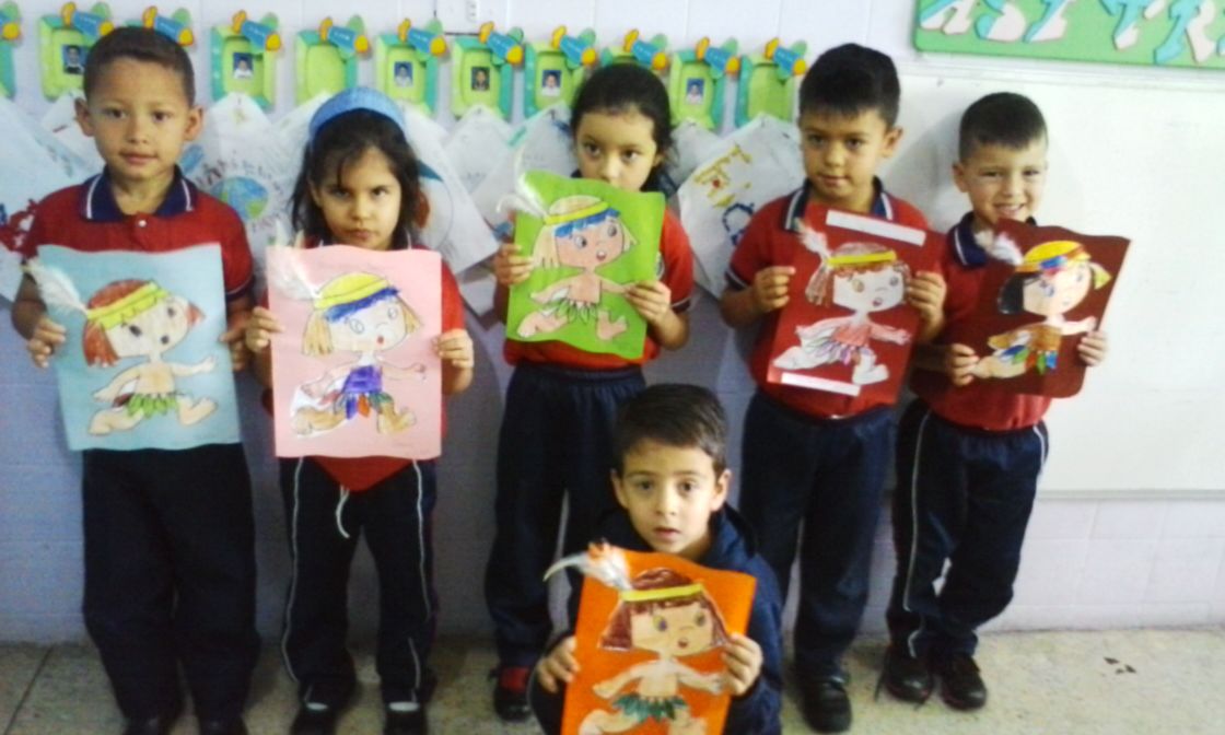 Crajauregui1's tweet photo. Niños y niñas colorean con La Revista Tricolor.CEI SAN VICENTE  @MPPEDUCACION @Crazet2011 @Crazetweb https://t.co/HJKG0spLQw