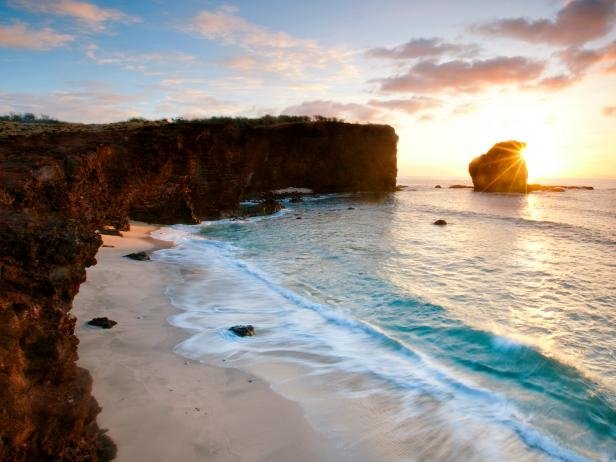 SpecSouthEnd's tweet photo. Need a vacation? Perhaps you'd like to visit one of the U.S.'s top 10 beaches! https://t.co/wrDYNIhQur https://t.co/VSbq1WD3DZ