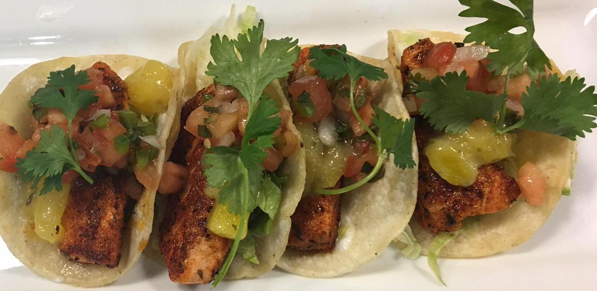 190sunset's tweet photo. Tuesdays are for Tacos.
#190sunset #tacos #happyhour https://t.co/4KluyN5I66