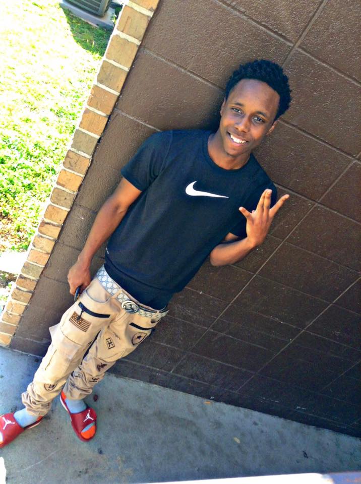 MoneyMakin6ix's tweet photo. It's a Beautiful Day in the Hood to sell Dese Drugs (Longway Voice) 🌈💯🙌🏾😎😇
#MM6IX
#6IX6IX6IX https://t.co/8LuGdz3X8p