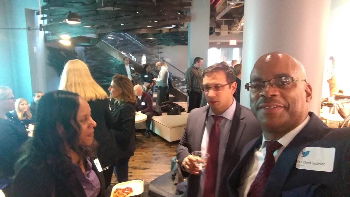 NYPDCadets's tweet photo. Enjoying the @Twitter meet and greet #NYPDTraining - Manhattan Twitter headquarters. https://t.co/4pt3369NLv