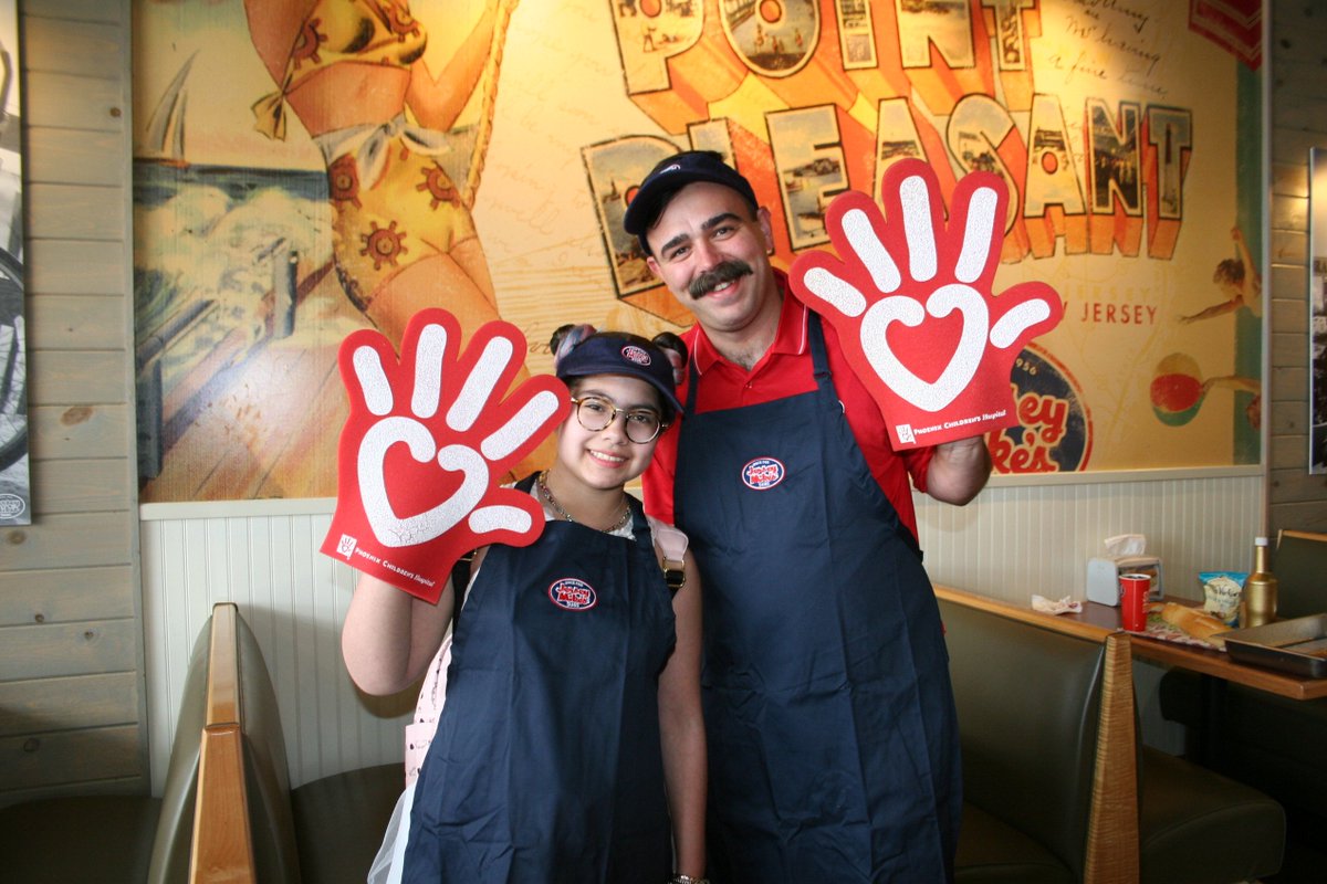 FriendsofPCH's tweet photo. Save the date! March 29 is @jerseymikes' #DayofGiving where 100% of sales will be donated to @phxchildrens! Share &amp; #MakeMarchMeaningful4PCH https://t.co/ox2Mg9oClG