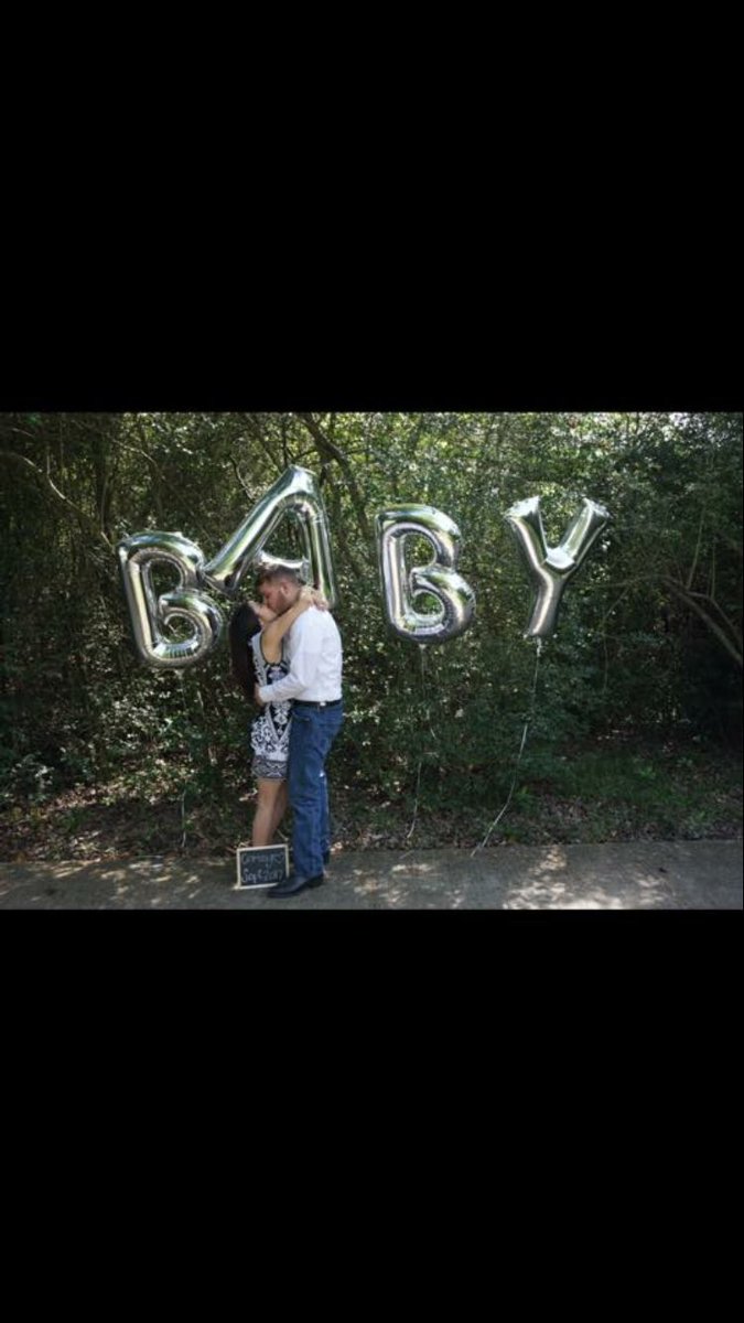 Mannbacca's tweet photo. Can't wait to meet my little baby, coming September 👶🏼 https://t.co/nDitQYKUps