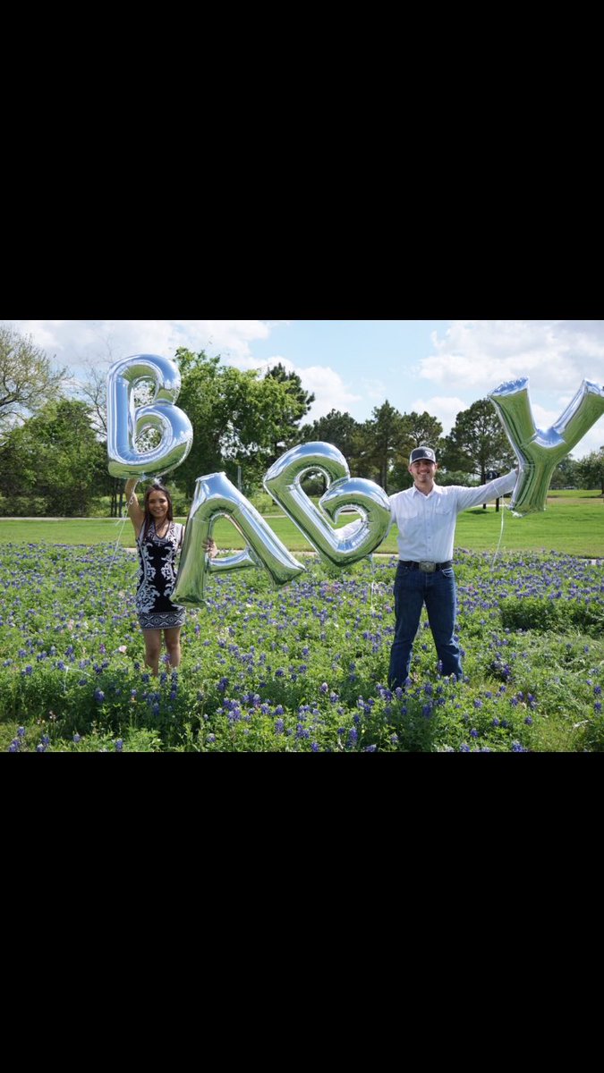 Mannbacca's tweet photo. Can't wait to meet my little baby, coming September 👶🏼 https://t.co/nDitQYKUps