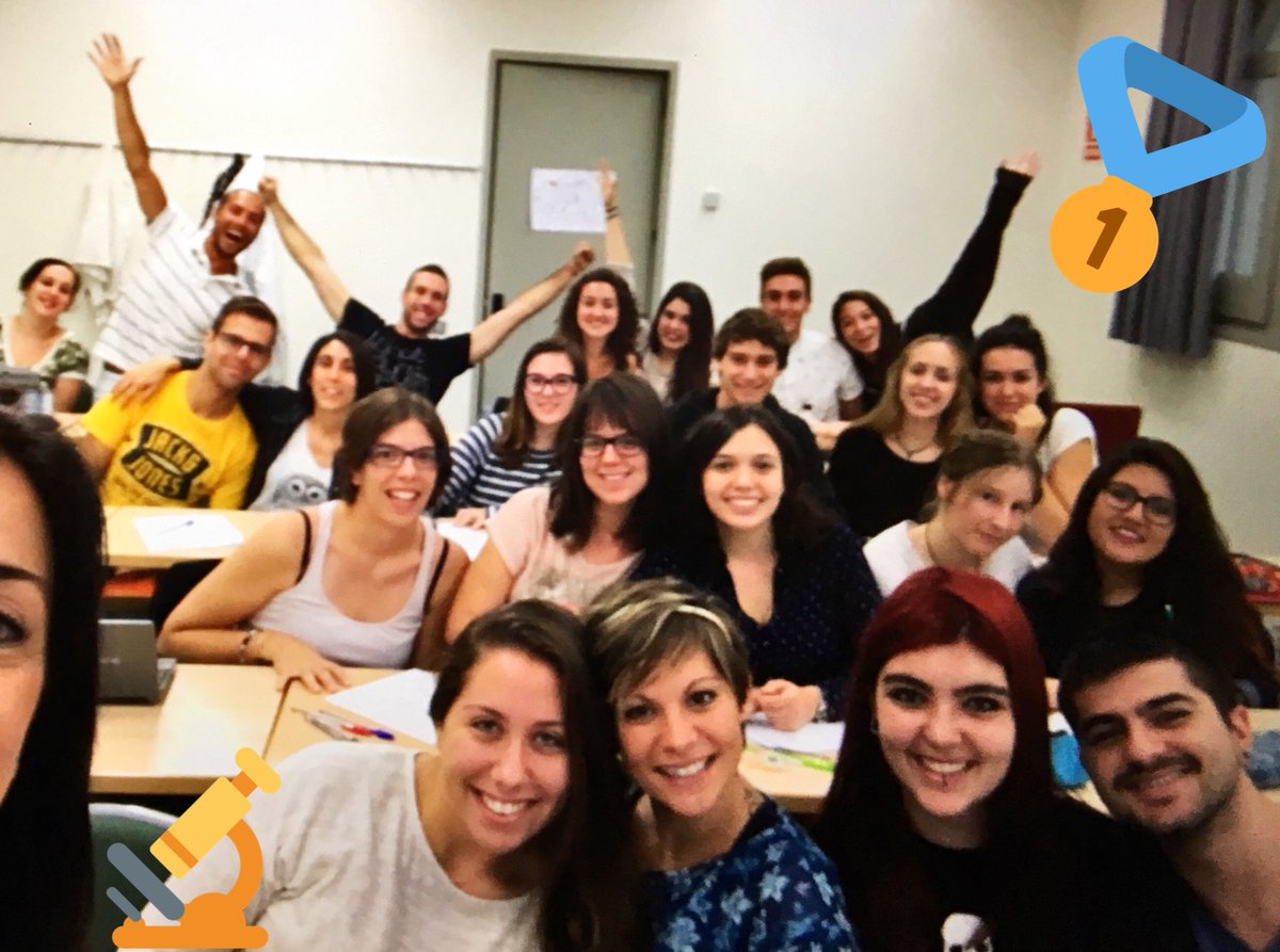 Cell_ebrities's tweet photo. Fi de les classes de #citologia Ha estat una experiència molt agradable participar en la formació de tècnics de #patologia Gràcies alumnes 😊 https://t.co/ZKJhVUNaOA