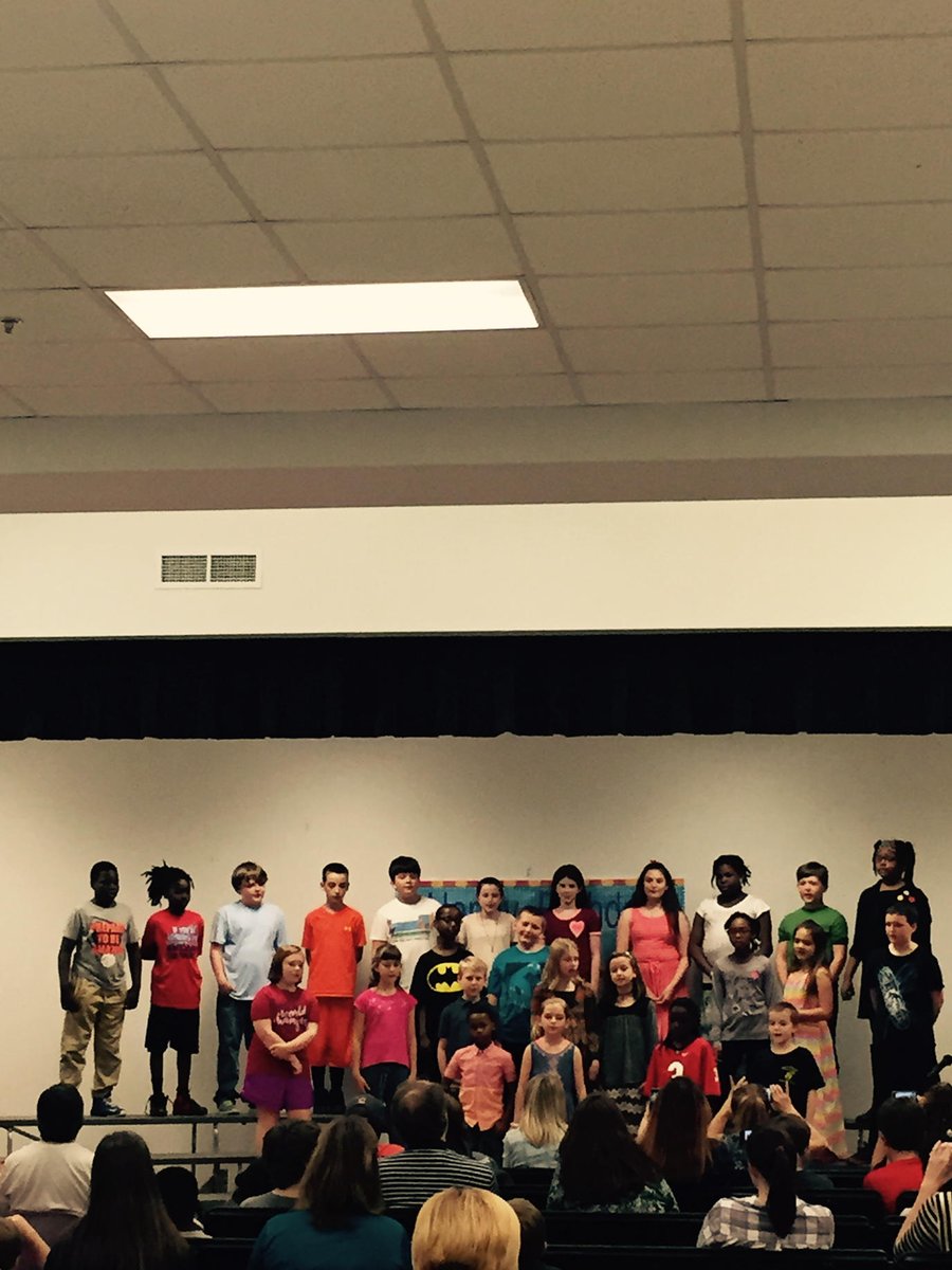 corleyl_lori's tweet photo. Ss perform at Hodges GSI Night of Inquiry! @HodgesHoneybee @Gwd50Schools https://t.co/ncXBMN0o0x