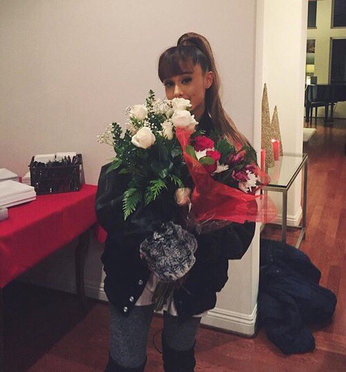 moonprincessx3's tweet photo. Thanks jade for the flowers after my show!! I love you!! https://t.co/pEFacnMOlo