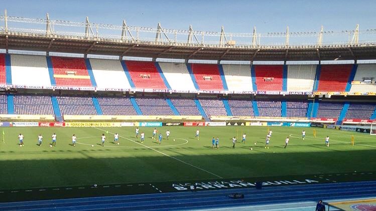 MetropolitanoRM's tweet photo. ¡Bienvenida a tu casa @FCFSeleccionCol! Disfruten nuestro nuevo tapete, el mejor de Suramérica, el triunfo depende ahora de ustedes. https://t.co/FR1Rx24QPH