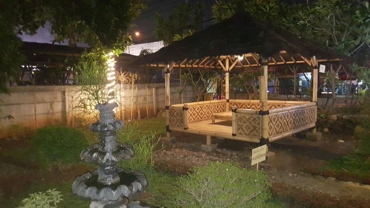 Kopdar Alumni 6KR Lintas Generasi tgl 25/03/17, ini ada beberapa foto lokasinya di Cafe Cokelat bisa di search google untuk alamatnya