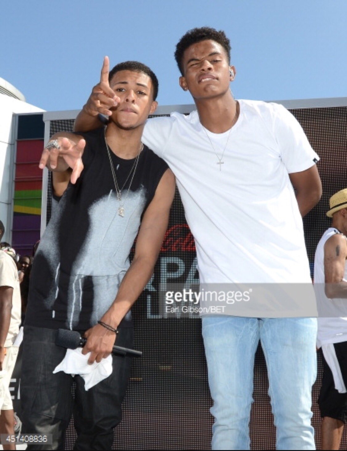 Happy bday to the bro   lol 