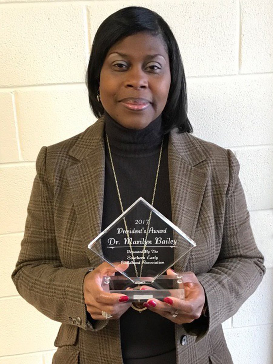 FieldingAlumni's tweet photo. #FieldingAlumni Marilyn Bailey, EdD, awarded the 2017 Southern Early Childhood Education Association President's Award. @FieldingGradU https://t.co/AyBc23GEGg