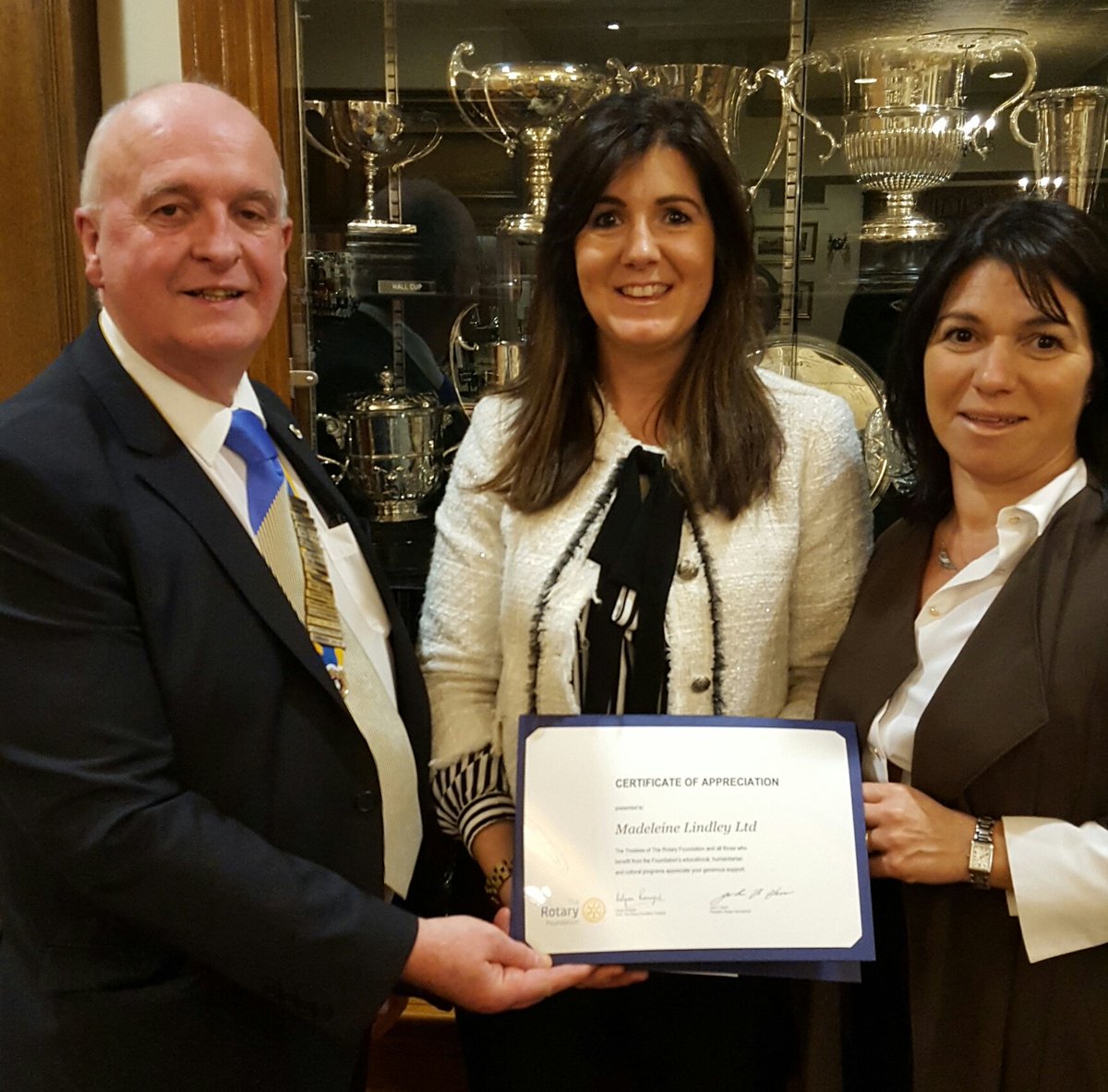 Oldham Metro Rotary tweet media