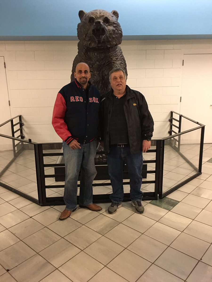 PastorMohanan's tweet photo. Schneider Electric team at #NHLBruins TONY &amp; me 👍 https://t.co/RaJgRgIMkj