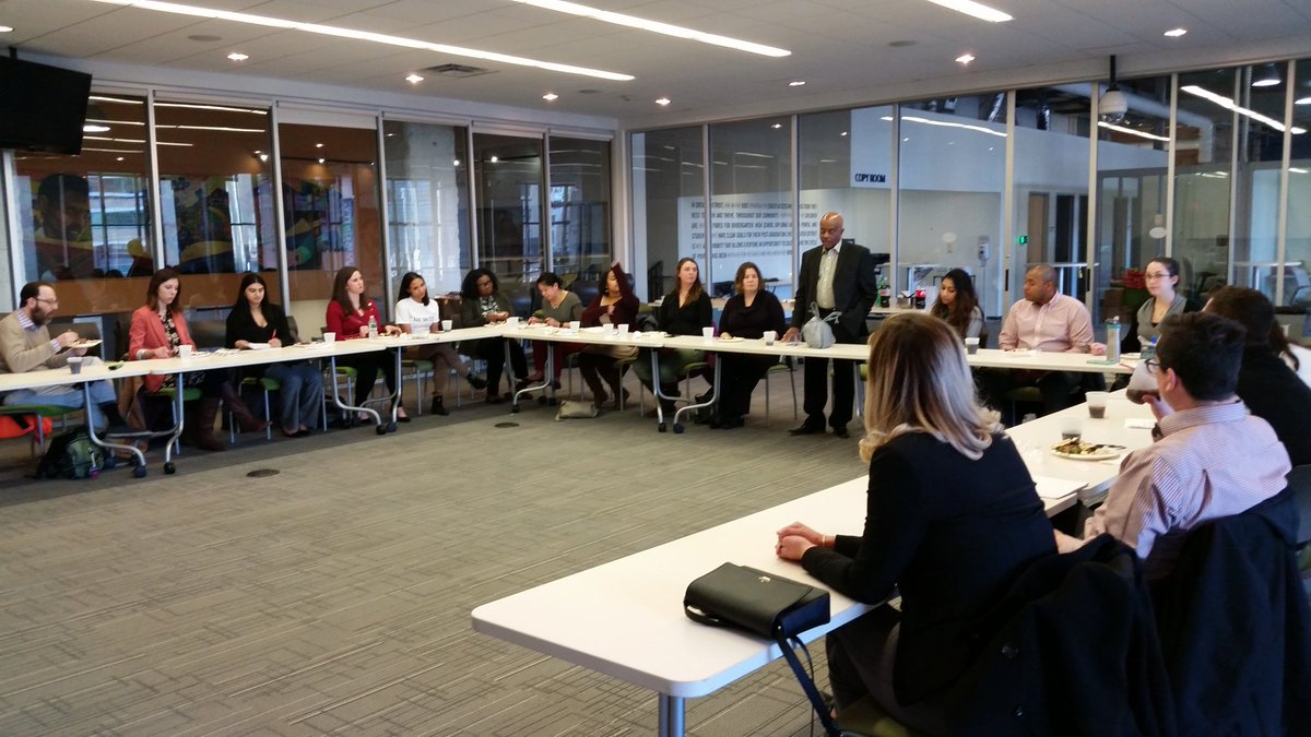 DrHBGray's tweet photo. Enjoyed speaking w/ young nonprofit professionals @YNPNDetroit tonight about my journey to @UnitedWaySEM. https://t.co/yPi9n8EChU