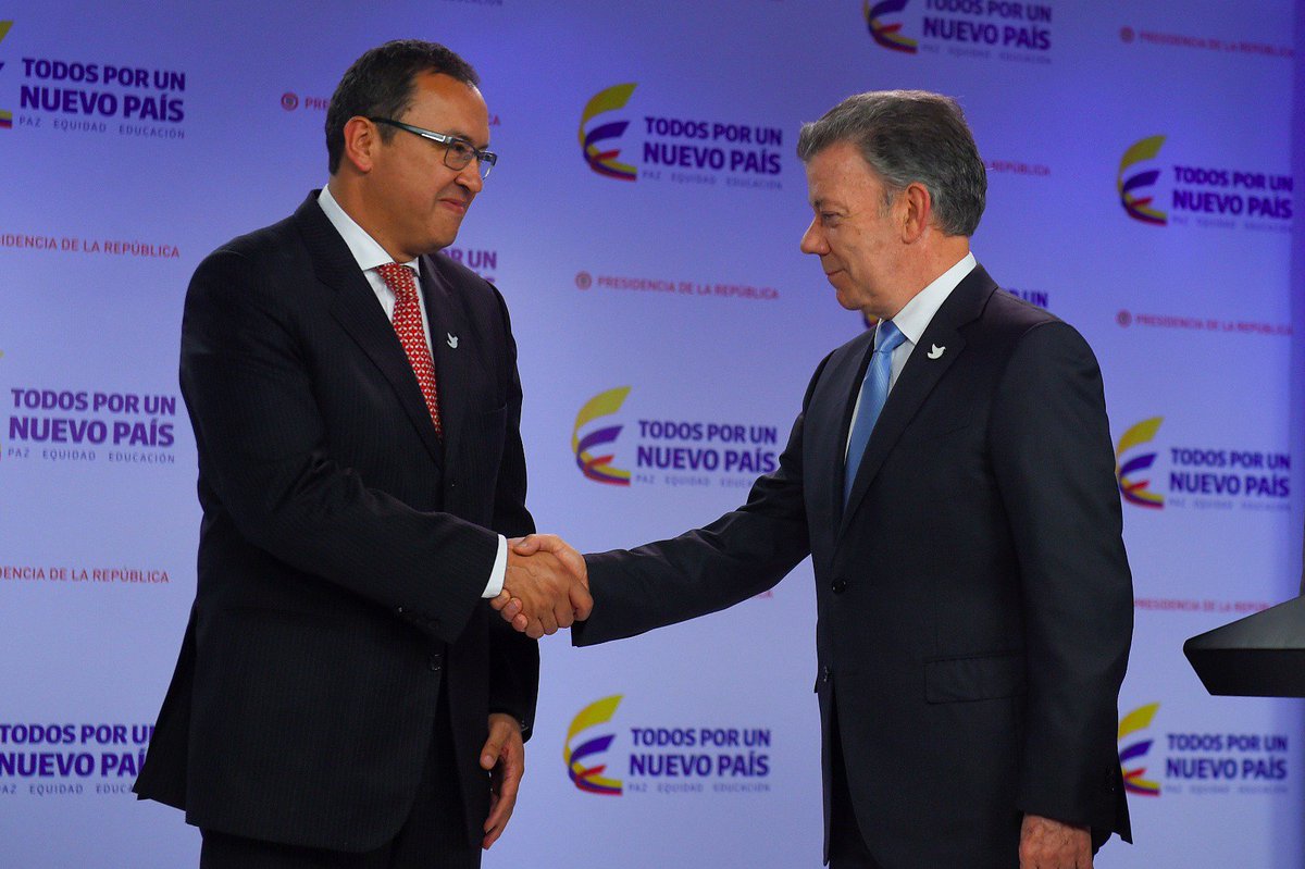 JuanManSantos's tweet photo. He designado a @alfonsoprada como nuevo Secretario Gral, tras una destacada labor impulsando educación y empleo en @SENAcomunica https://t.co/gH2um0g4iZ