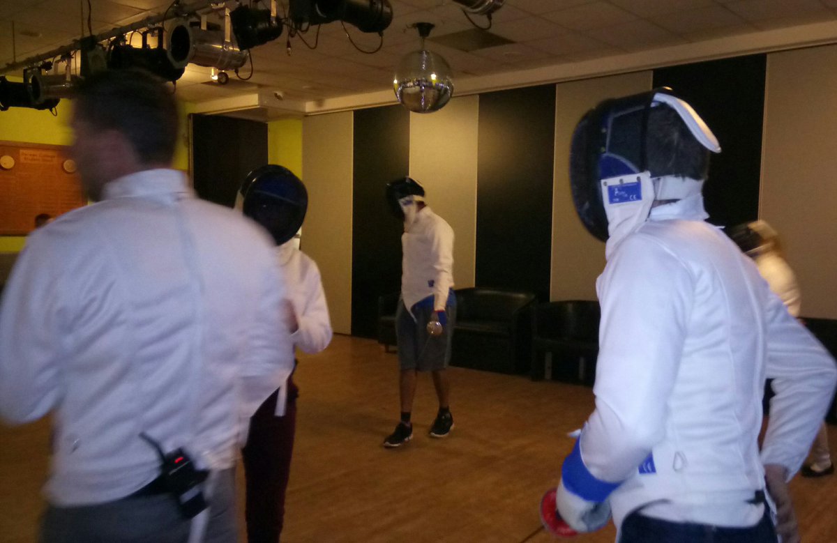 phenzync's tweet photo. #fencing @DerwenCollege @SteveE_Derwen #fencers having fun developing their #fightingtechnique. ๐ https://t.co/KJ7ykiYWZ1