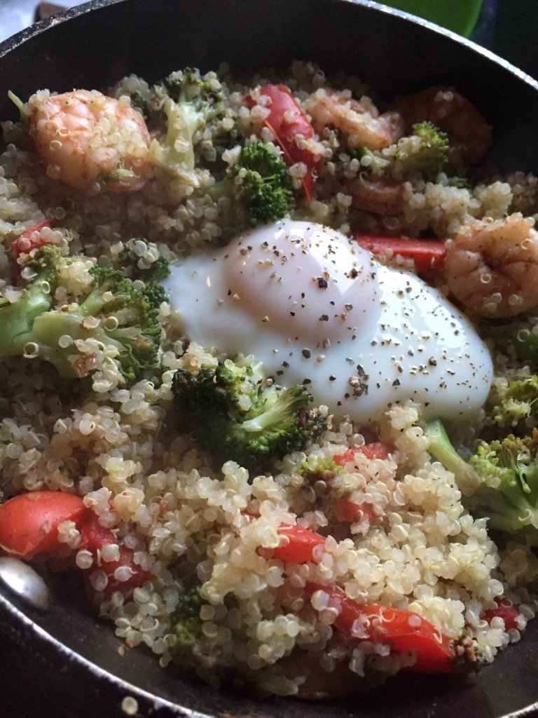 PromotingFresh's tweet photo. Dinner with local  @EggFarmersOnt &amp; @ONgreenhouseVeg peppers! everything is better with an egg on it! https://t.co/2wLOajlsC0