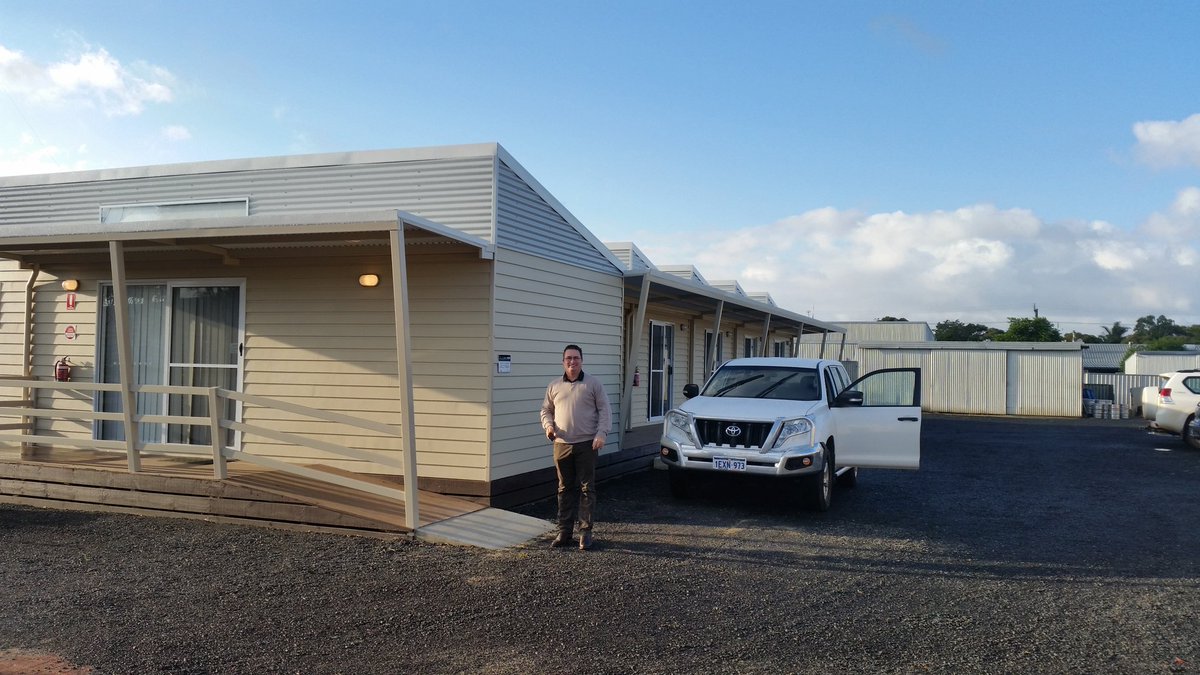 New Nyabing units at the pub. Huge improvement on old interesting ones. Recommend staying here.  #tentigers