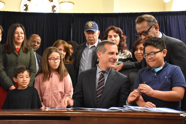 LAist's tweet image. Garcetti Signs Executive Directive Expanding Protections For Undocumented Angelenos laist.com/2017/03/21/gar…