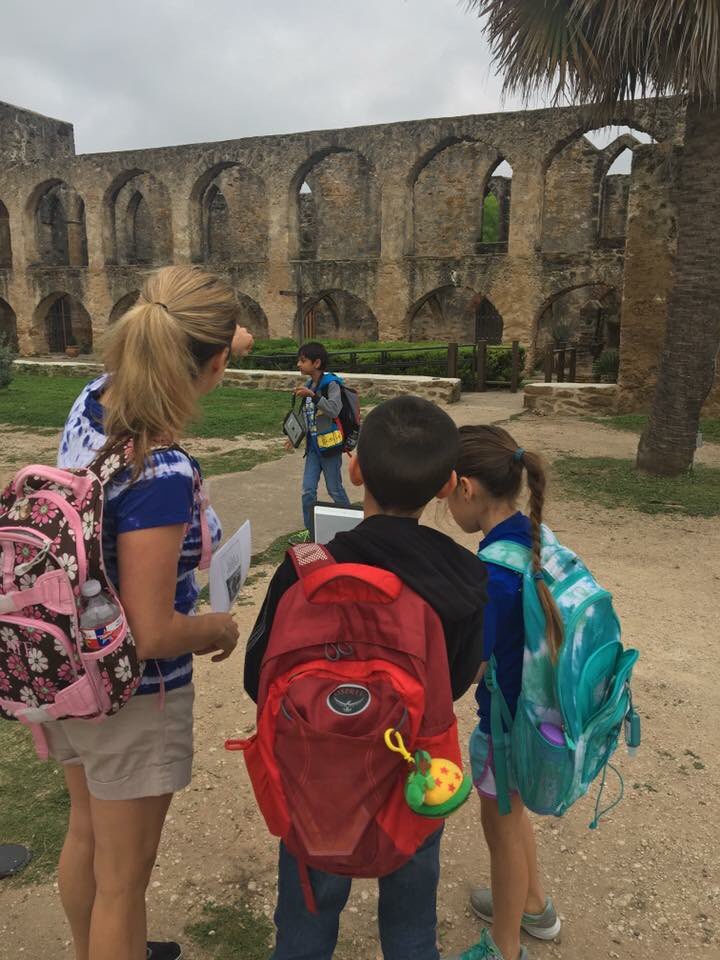 MsSanchezGT's tweet photo. Great day studying the architecture of Mission San Jose with 1 & 2 grade kids #missionsofsa #alphagators #fieldtripsRfun @NISDAUE @NISDGTAA https://t.co/qT93c5HDlo