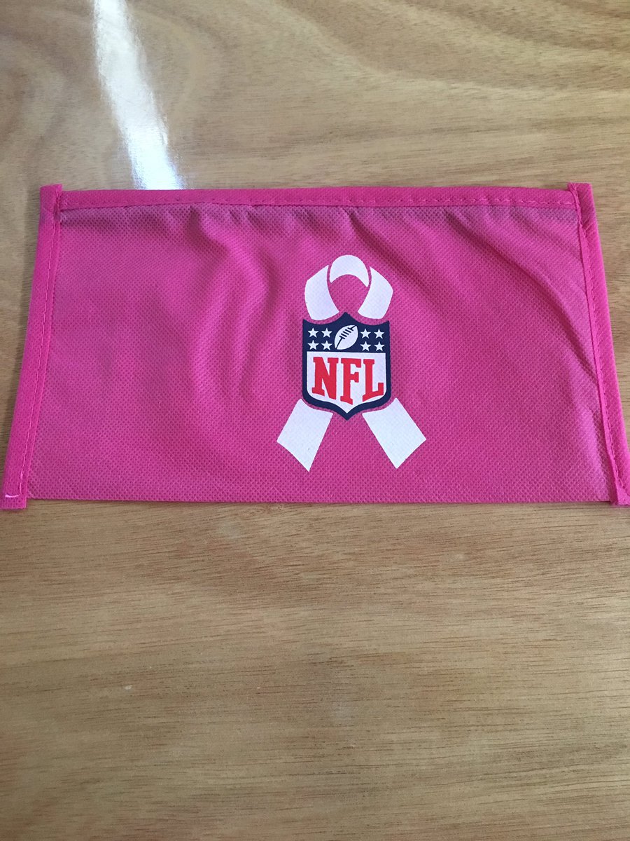 KevinWintersM3's tweet photo. NFL Breast Cancer Awareness Bank Bag #megamailmarketing #directmail #marketing #bankbag https://t.co/yizJlciB0t