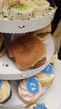 sandboxbitmaker's tweet image. Burger priest is awesome #ShoutOut #BurgersPriest