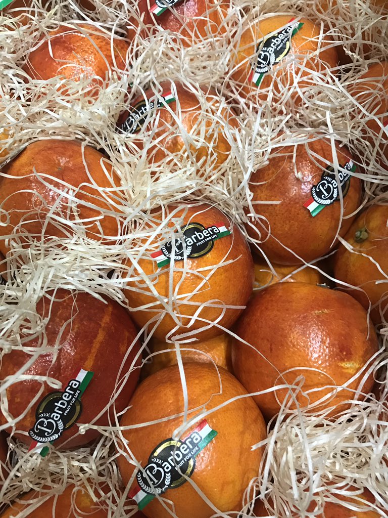 Now that's what we call a #bloodorange @oakleafeuropean