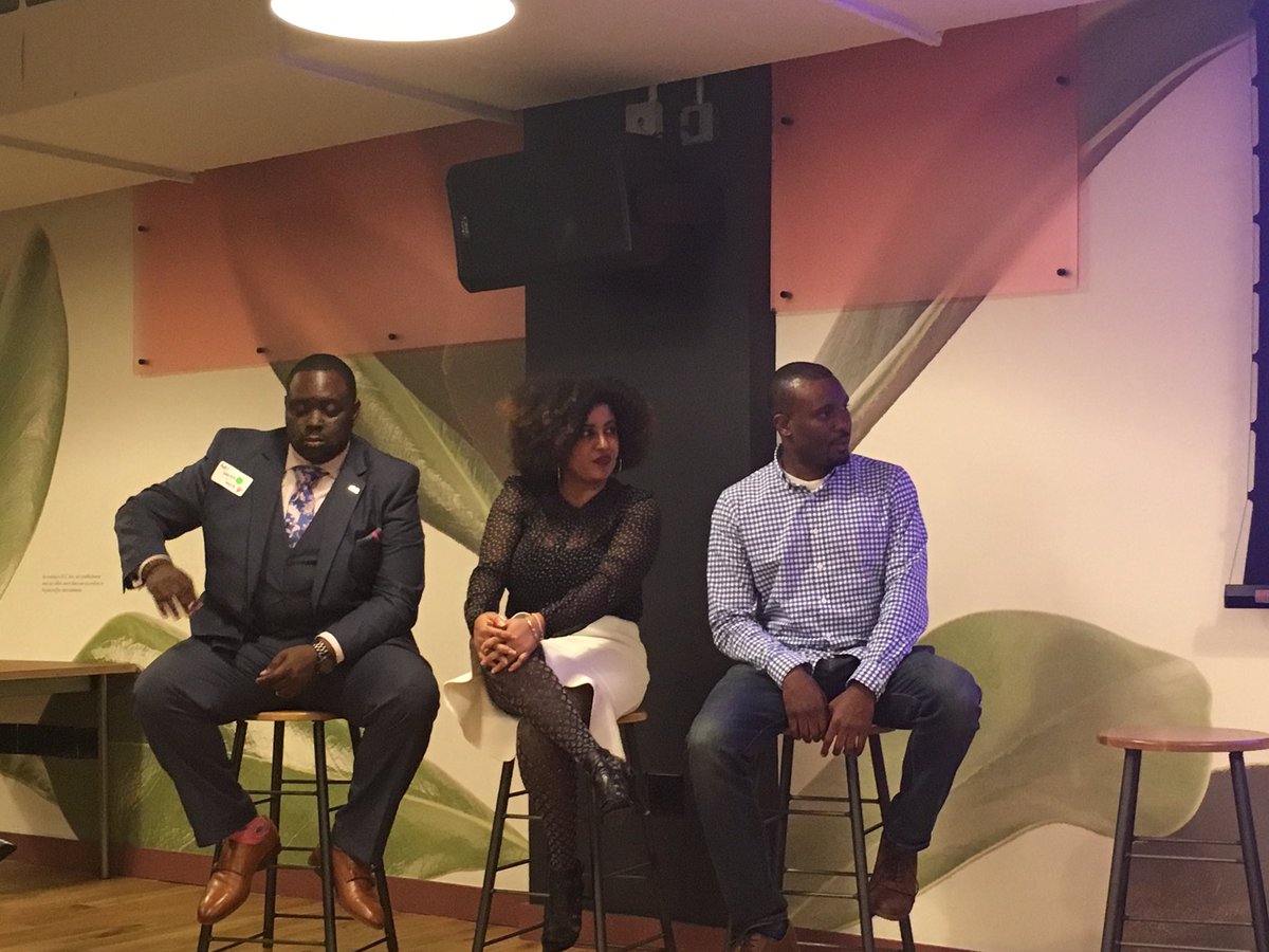 CrowdieAdvisors's tweet photo. #DisruptTheDivide panel - Founded to Funded https://t.co/RlzNaW26UK