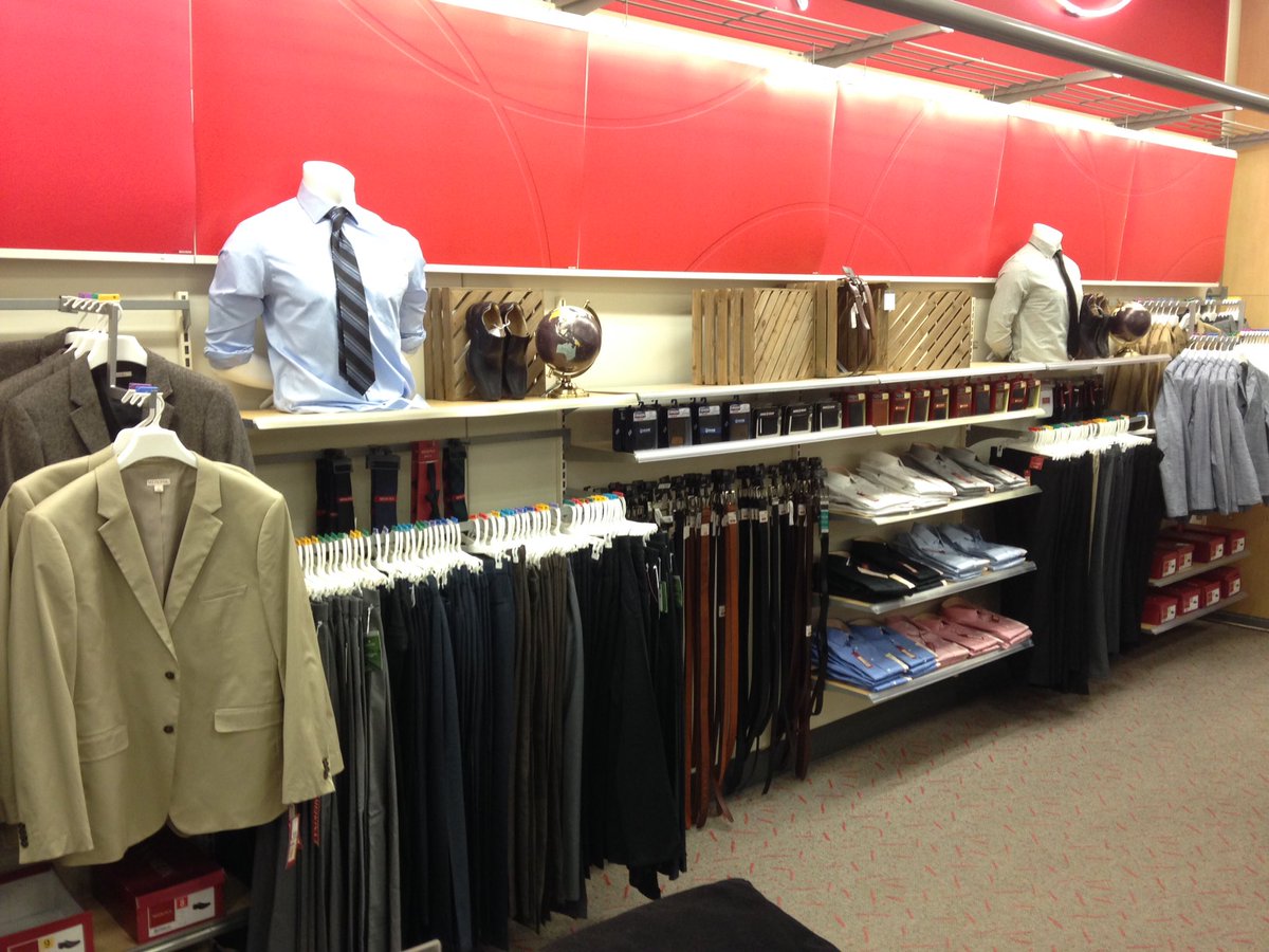 Ryan_AtTarget's tweet image. Men's is refreshed and ready for Spring! Thanks @VMTLmEgAn @ToniLGardner #t1069 #stylesharks