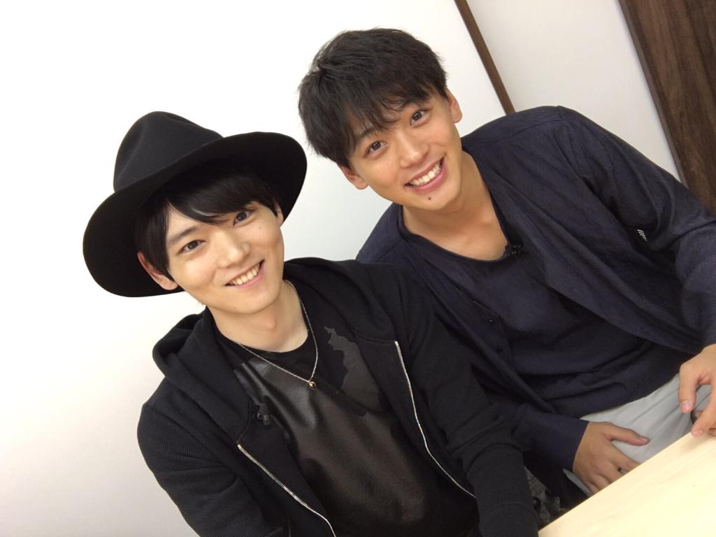 LINELIVE_JP's tweet photo. 🍇プレゼント🍇

「#さしめし 」に出演した竹内涼真さん×古川雄輝さんのサイン入りポラを1名様にプレゼント🎉この投稿をRT&amp;フォローで応募完了👍当選者にDMします💌締切3/23

⏩https://t.co/55jwlYewri

#ラインライブ @takeuchi_ryoma https://t.co/qBMJlpcB5p