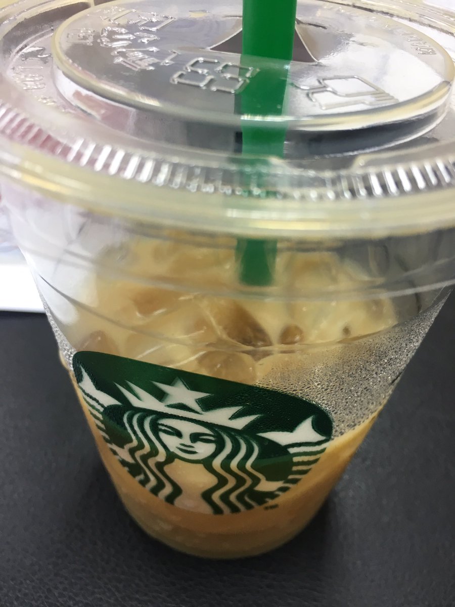 PreciousMarz's tweet image. I&apos;ve always been a person who enjoys warm drinks.. but I suddenly only want iced drinks these days #WeirdBehavior #SorryNotSorry