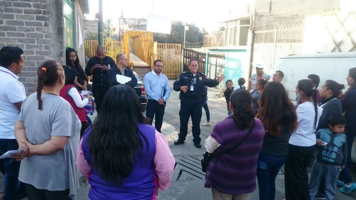 También llevamos a cabo reunión de seguridad ciudadana en Col. Ejidos de San Pedro Mártir en coord con <a href="/SSP_CDMX/">@SSP_CDMX</a> y <a href="/DTlalpan/">Diego_Vecino_Tlalpan</a>  #TLP3