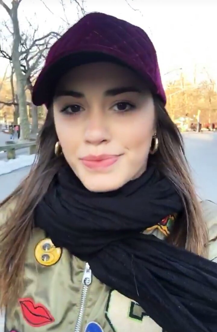 MiBellaLali's tweet photo. Miren lo beba y hermosa que es sin maquillaje. La amo. 😍😘 https://t.co/DOINoHIh1d