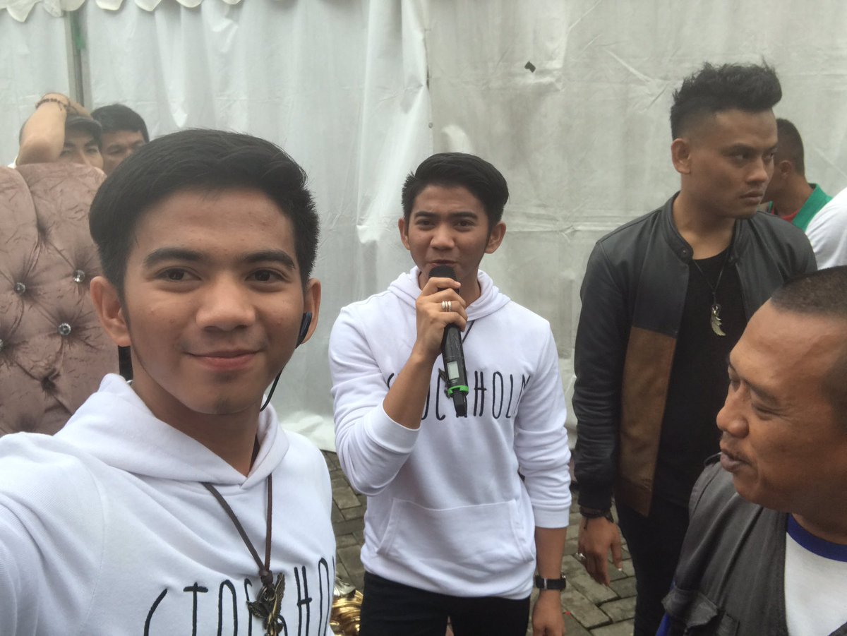 Yukkkss standby di depan TV yahh
Sebntar lagi ikiido Cinta Yang Kembalii #RizkiRidhoAtInboxSpecial3000