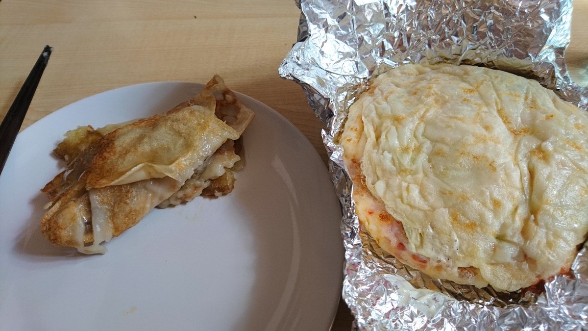 Hatabon Auf Twitter 完成 ミルクレープみたいなハンバーガーみたいなやつ とバナナクレープ いただきますうまーい もちもち クレープで食べごたえある 超ボリューミーです バナナは相変わらずうまい もちもちとろとろ 最後に満腹の朝を迎えられて